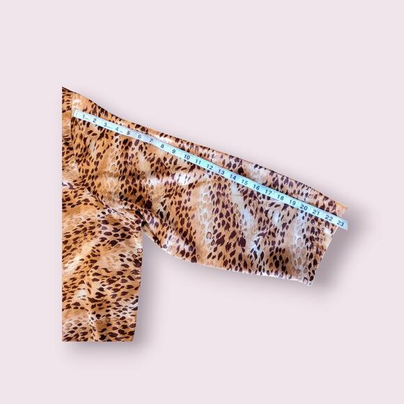 Cacique Women's Size 4X (26/28) LeopardPrint Satin Pajama Set - Picture 9 of 9